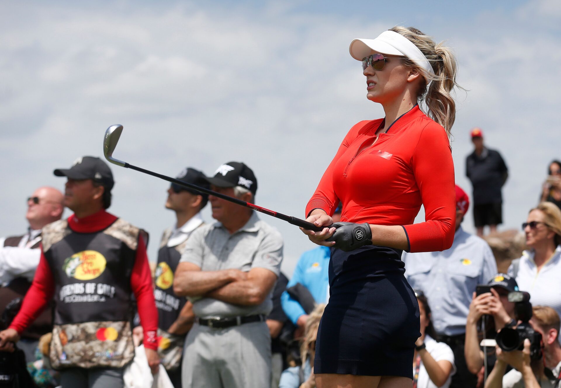 Sports Illustrated Swimsuit Model Paige Spiranac Downs Six Dogs In 10 Minutes [VIDEOS]