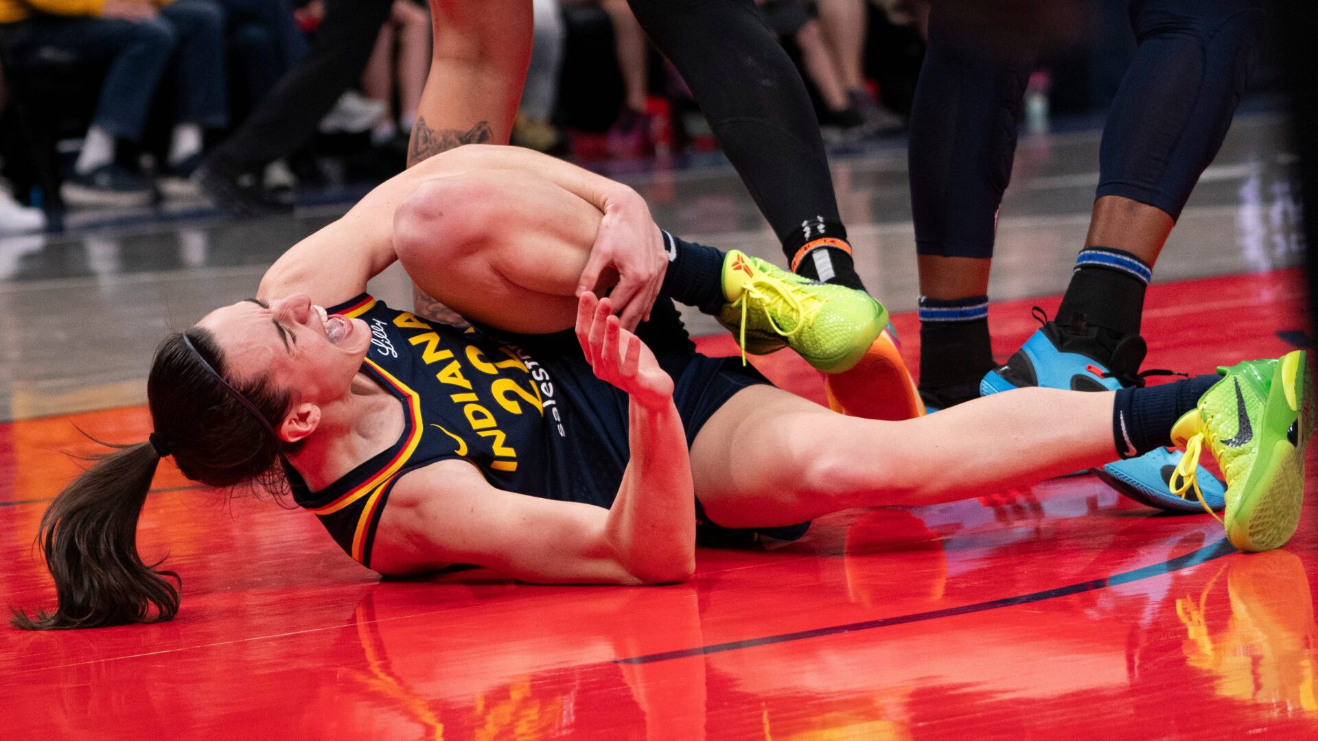 Caitlin Clark Clobbered By Chicago Sky’s Angel Reese, Flagrant Foul Called [VIDEOS]