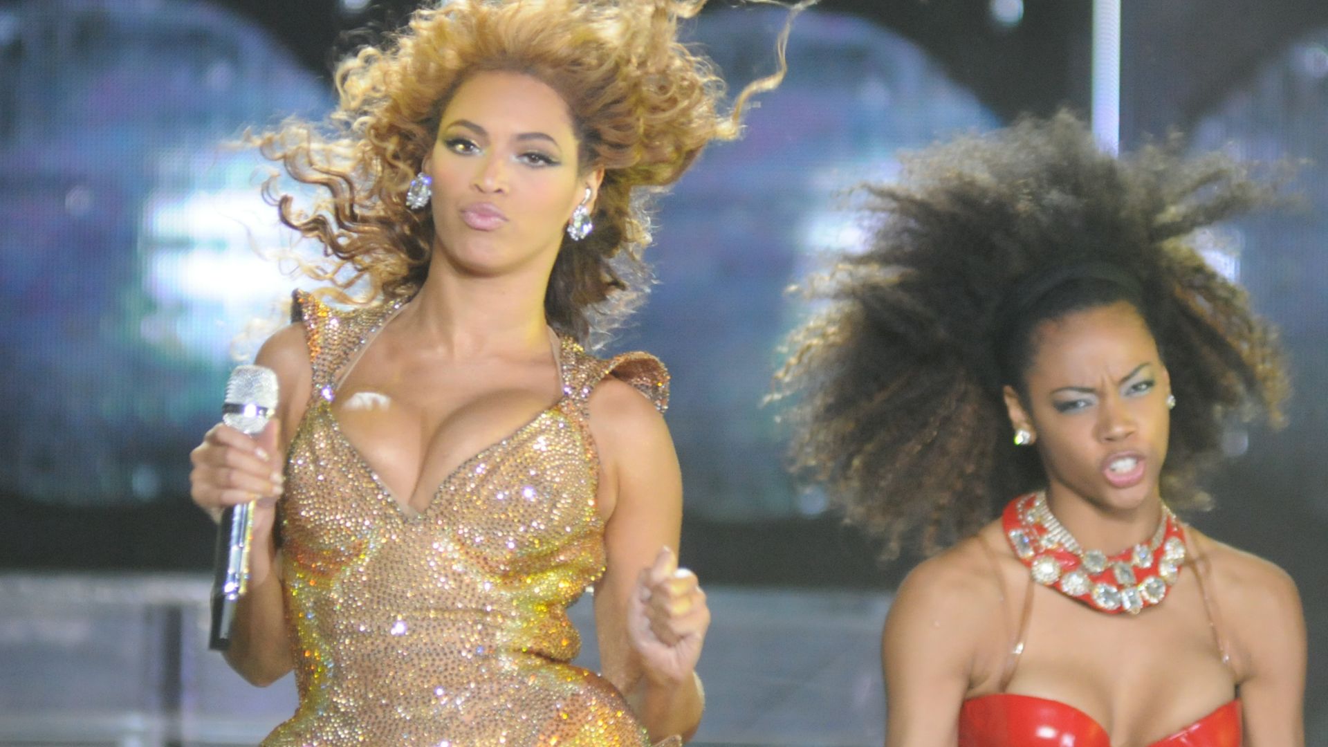 Beyoncé Rumor Explodes, DNC Faces Backlash