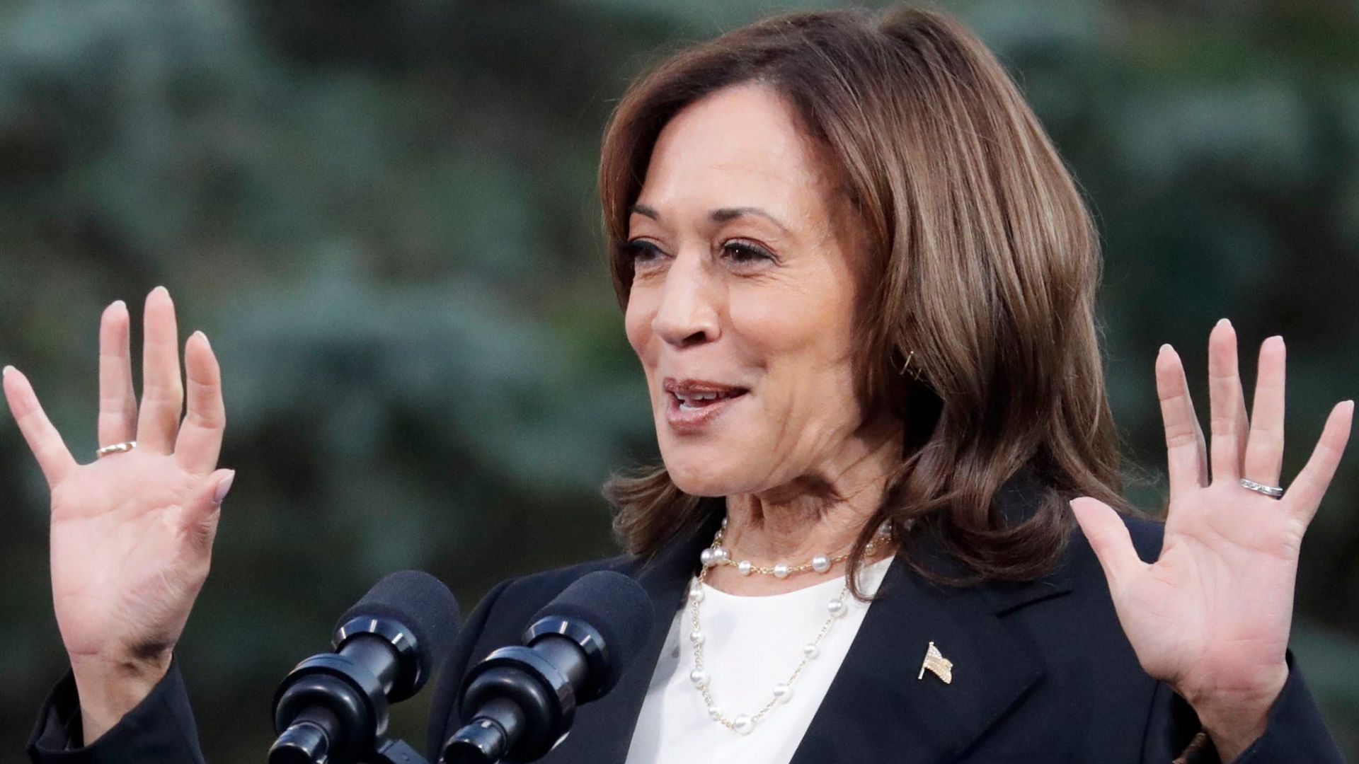 CNN ‘Poll Of Polls’ Spells Big Trouble For Kamala Just Weeks From The Election [WATCH]