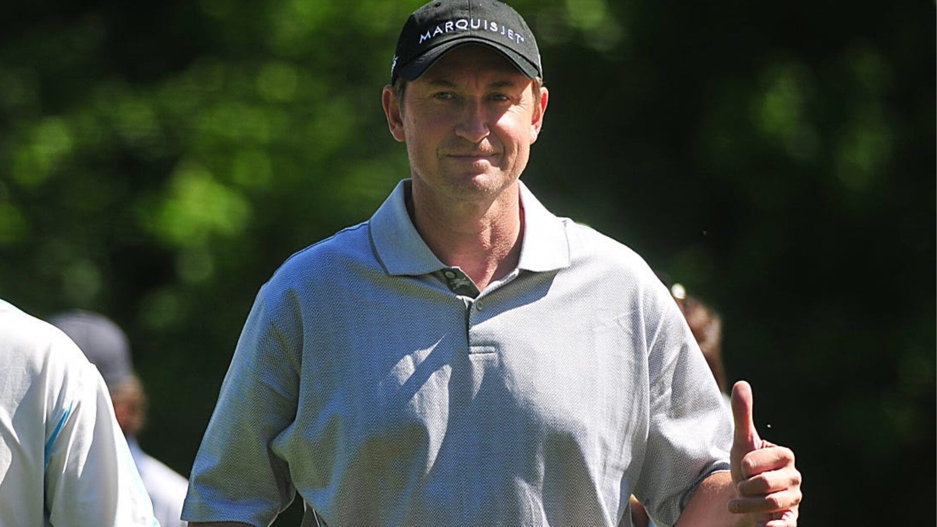 Wayne Gretzky’s New Mar-a-Lago MAGA Hat Trick Triggers Meltdowns!