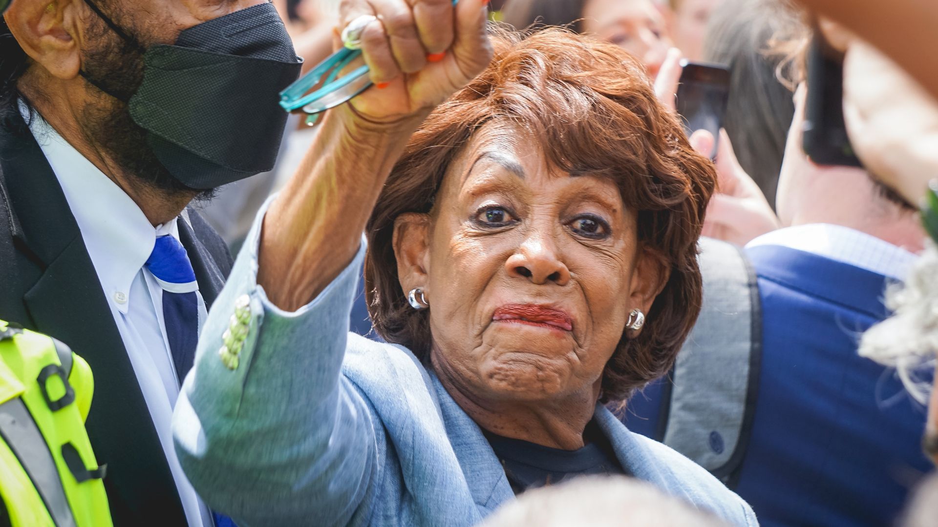 Maxine Waters Says Trump Is ‘Working Toward a Civil War’—Unhinged Rant Ensues [WATCH]